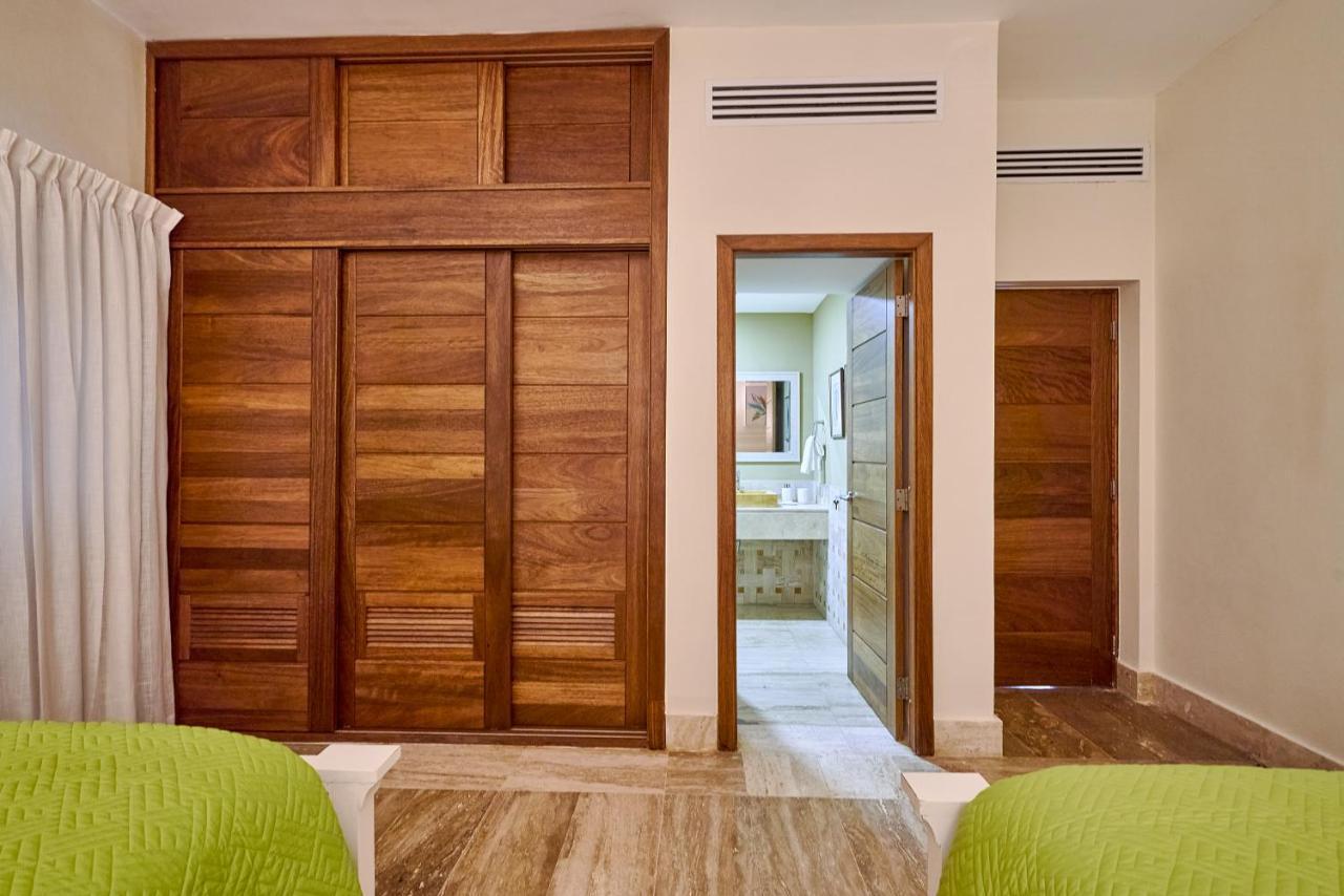 Costa Atlantica Punta Cana - Beach Vacation Condos Zewnętrze zdjęcie